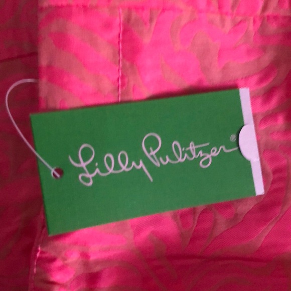NWT Lilly Pulitzer shorts - Picture 3 of 3